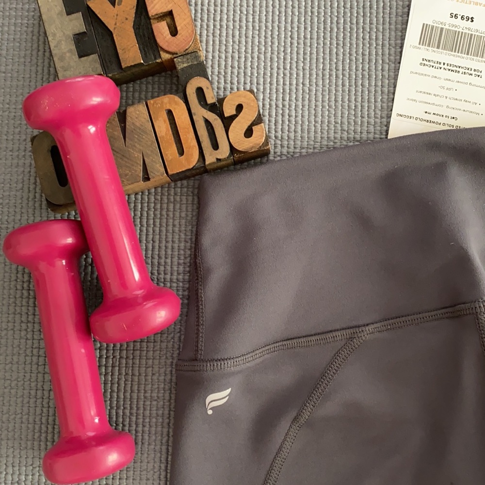 šFABLETICS High-Waisted Solid Powerhold Legging - Picture 5 of 8